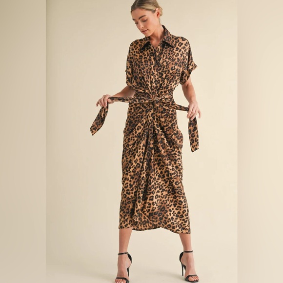 Mable Dresses & Skirts - Mable NWT Vivian Leopard Midi Dress size Small